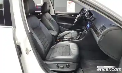 Volkswagen Passat 2015 2.0 Автомат в Москве № 199295, миниатюра 11