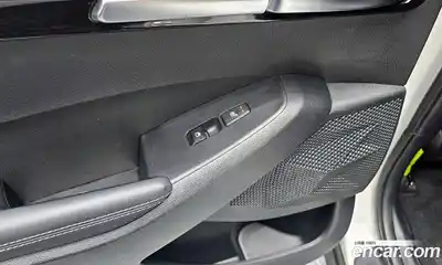 Kia Seltos 2023 1.6 Автомат в Москве № 21005, миниатюра 10