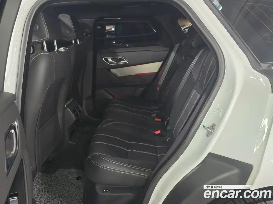 Land Rover Range-Rover Velar 2023 2.0 Автомат в Москве № 213368, фото 11