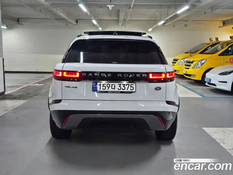 Land Rover Range-Rover Velar 2023 2.0 Автомат в Москве № 213368, фото 4