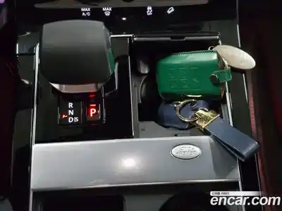 Land Rover Range-Rover Velar 2023 2.0 Автомат в Москве № 213368, миниатюра 9