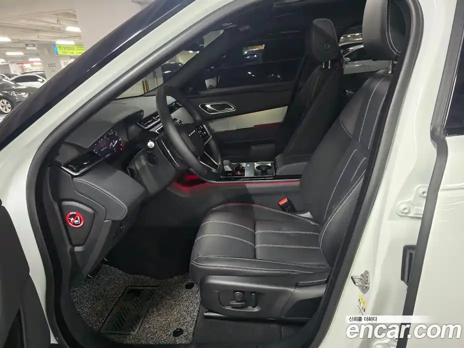 Land Rover Range-Rover Velar 2023 2.0 Автомат в Москве № 213368, фото 10