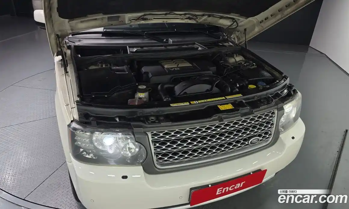 Land Rover Range-Rover 2010 3.6 Автомат в Москве № 213856, фото 9