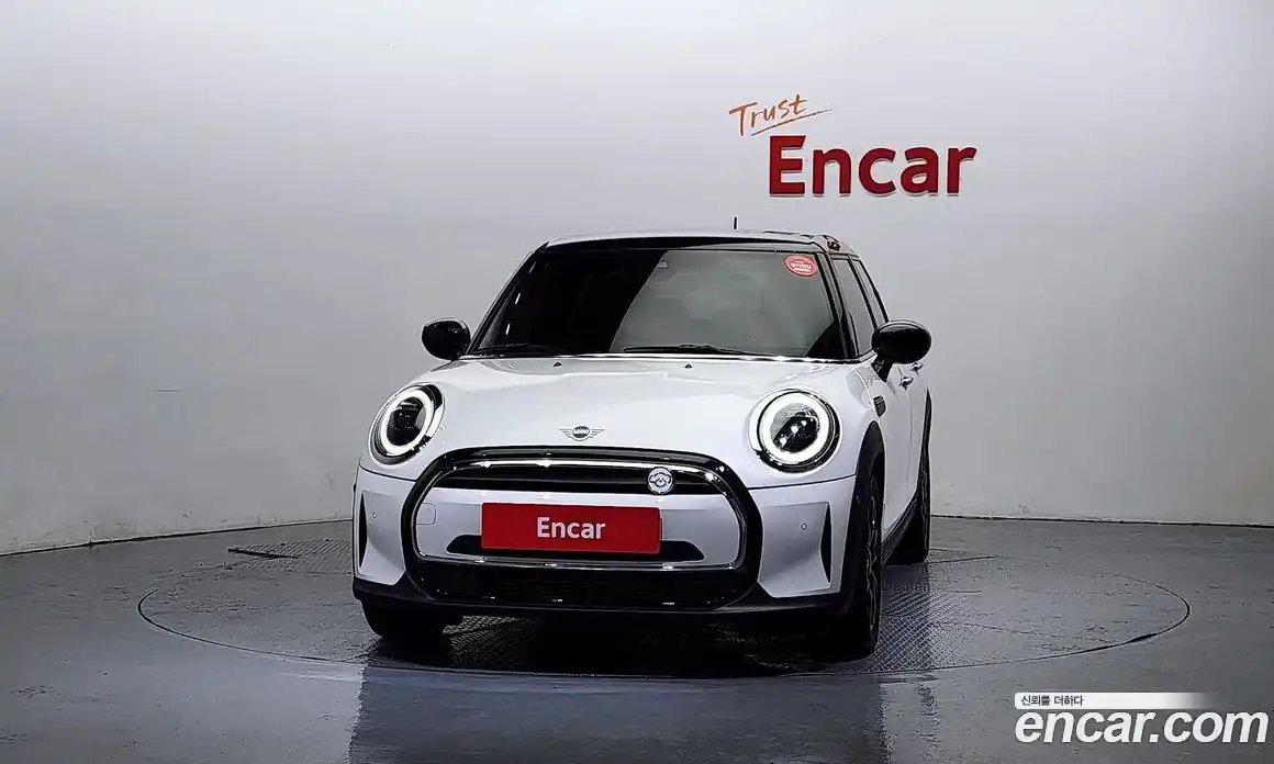 Mini Cooper 2024 1.5 Автомат в Москве № 214087, фото 19