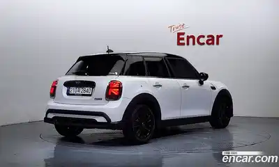 Mini Cooper 2024 1.5 Автомат в Москве № 214087, миниатюра 2