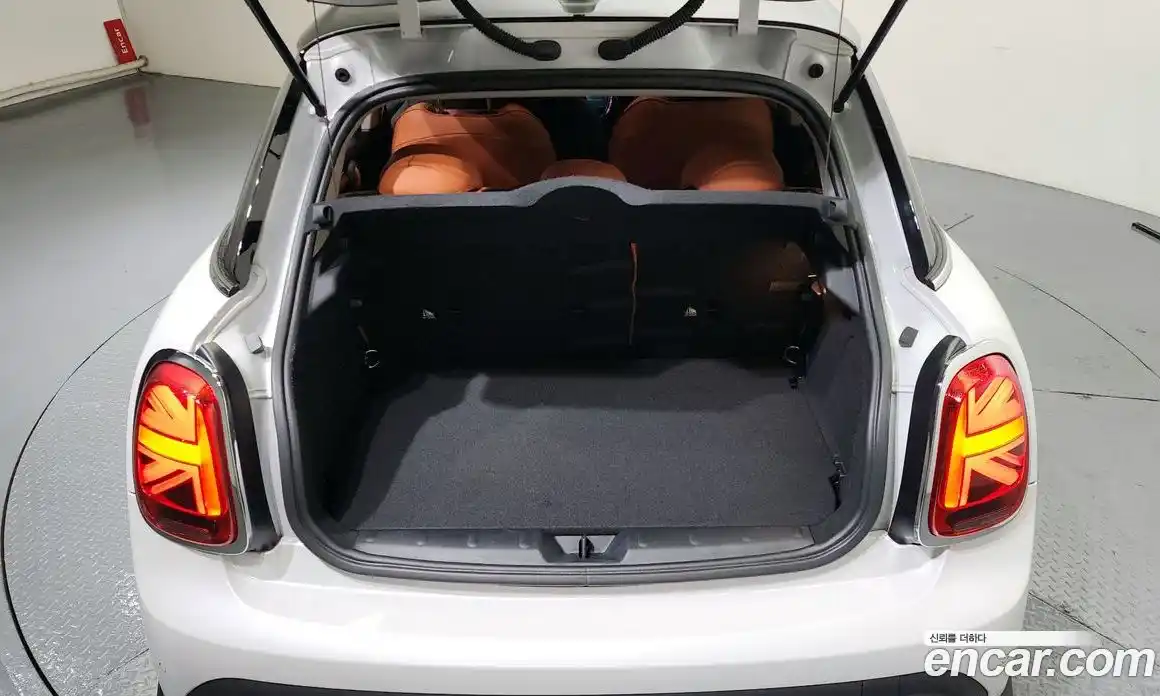 Mini Cooper 2024 1.5 Автомат в Москве № 214087, фото 7