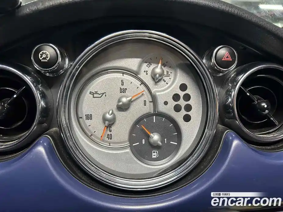 Mini Cooper Convertible 2007 1.6 Автомат в Москве № 214422, фото 19