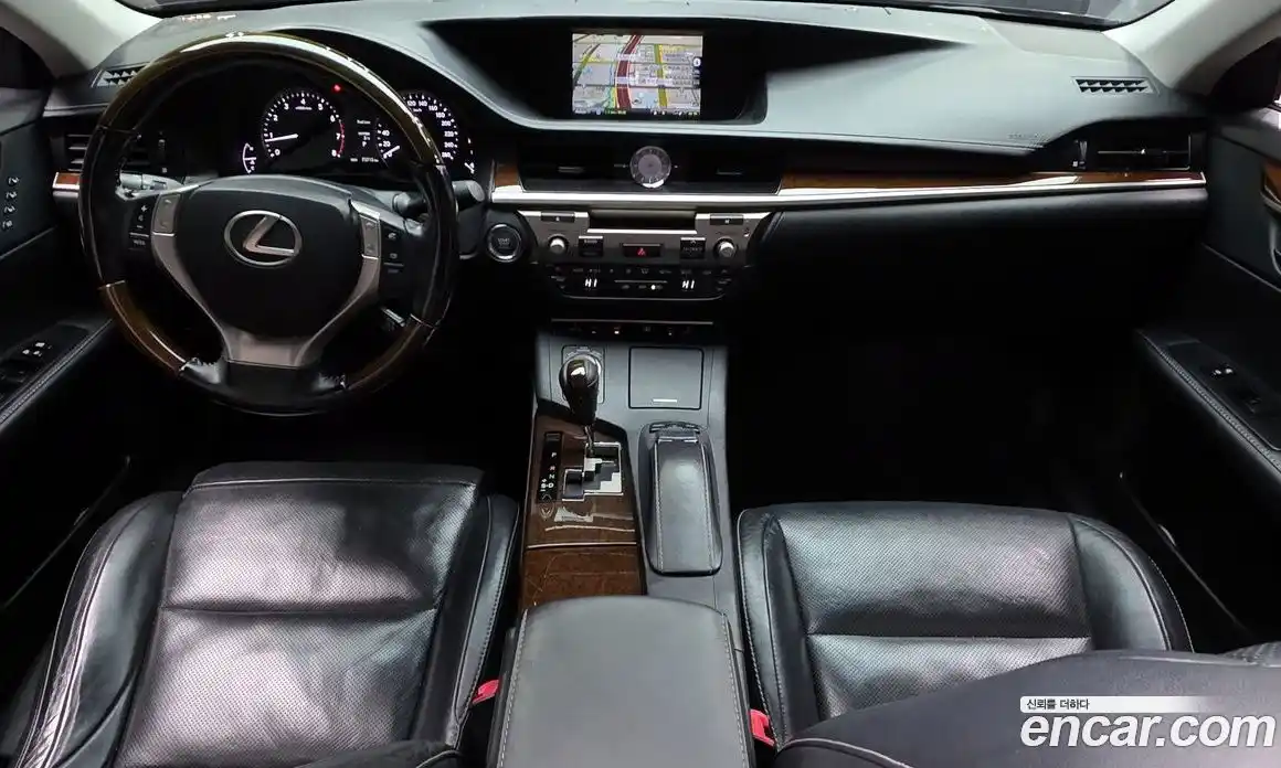 Lexus ES 2015 3.5 Автомат в Москве № 214666, фото 6