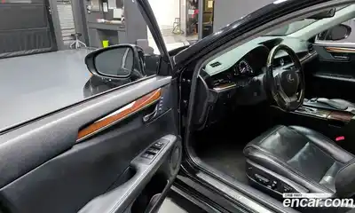 Lexus ES 2015 3.5 Автомат в Москве № 214666, миниатюра 10