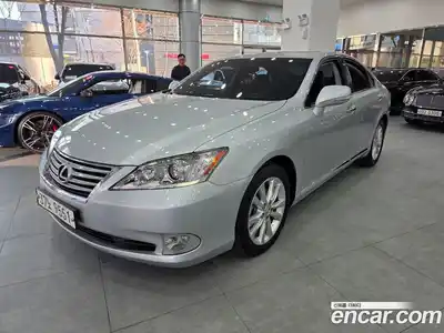 Lexus ES, 2011