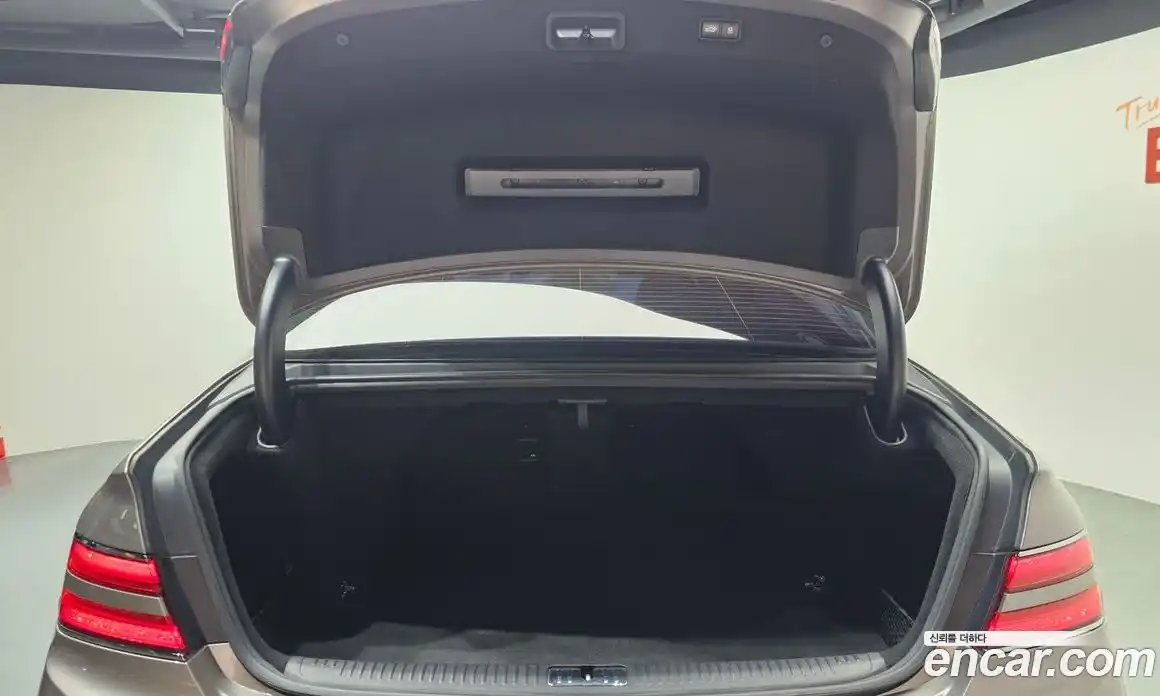 Genesis G90 2019 3.8 Автомат в Москве № 21733, фото 8