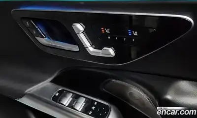 Mercedes-Benz E-Class 2024 3.0 Автомат в Москве № 220184, миниатюра 11