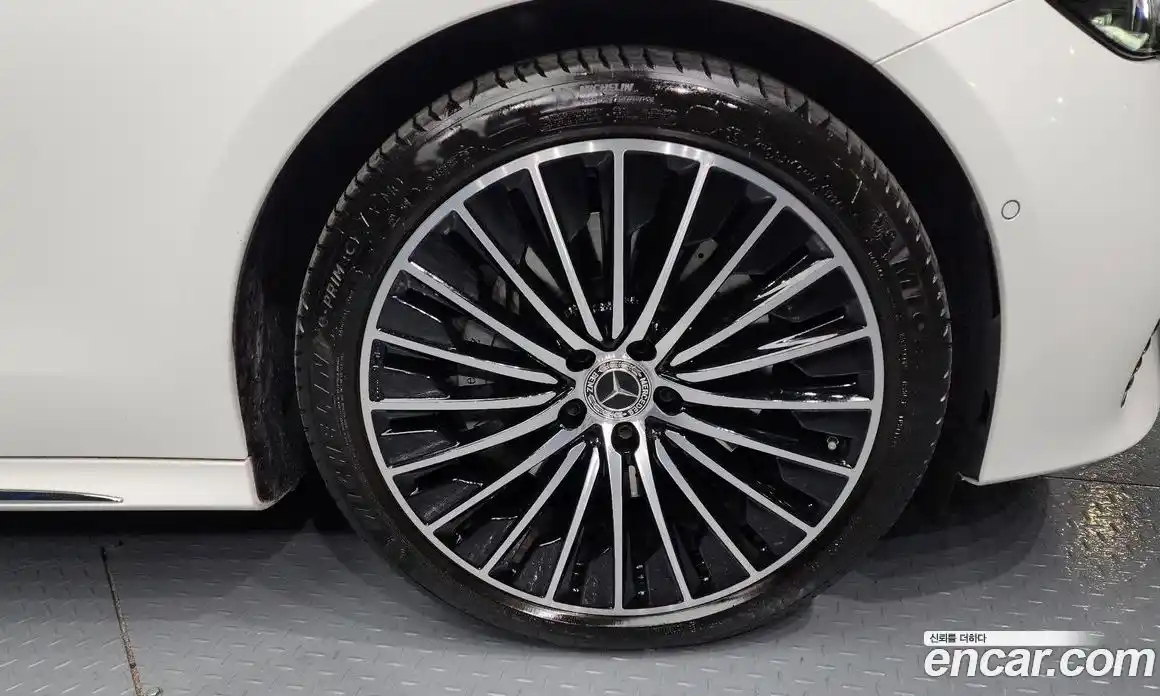 Mercedes-Benz E-Class 2024 3.0 Автомат в Москве № 220184, фото 18