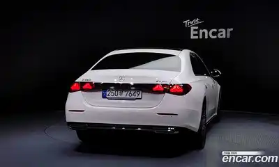 Mercedes-Benz E-Class 2024 3.0 Автомат в Москве № 220184, миниатюра 10