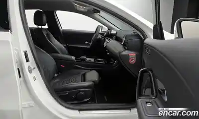 Mercedes-Benz A-Class 2020 2.0 Автомат в Москве № 220642, миниатюра 11