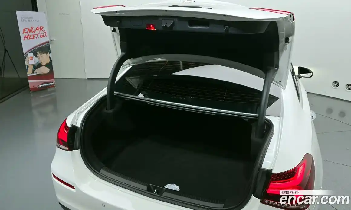 Mercedes-Benz A-Class 2020 2.0 Автомат в Москве № 220642, фото 20