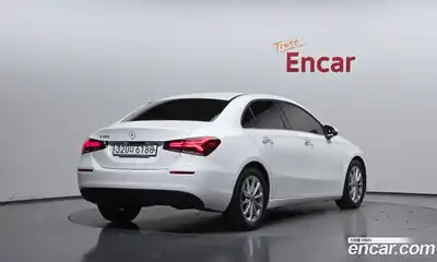 Mercedes-Benz A-Class 2020 2.0 Автомат в Москве № 220642, миниатюра 2