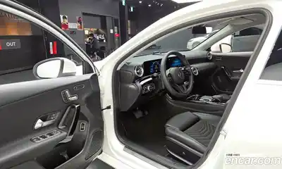 Mercedes-Benz A-Class 2020 2.0 Автомат в Москве № 220642, миниатюра 10