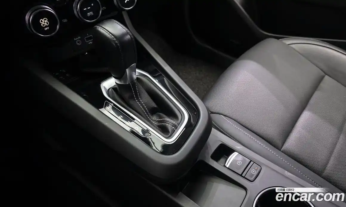 Renault XM3 2022 1.3 Автомат в Москве № 221775, фото 12