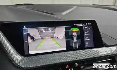 BMW 1-Series 2022 2.0 Автомат в Москве № 227870, миниатюра 2