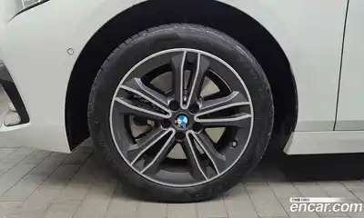 BMW 1-Series 2022 2.0 Автомат в Москве № 227870, миниатюра 3