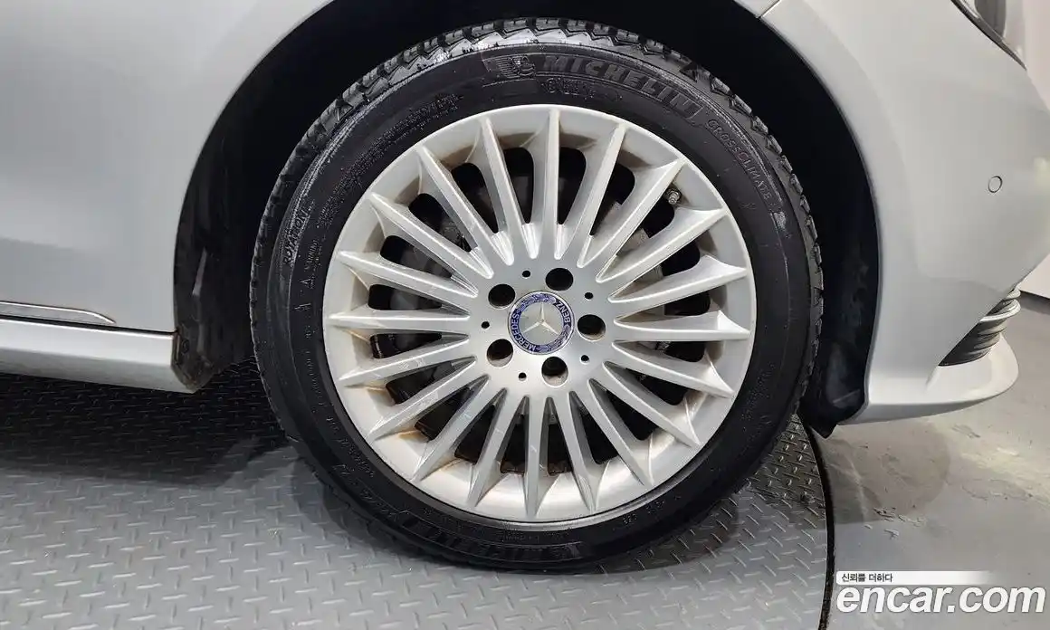 Mercedes-Benz E-Class 2014 3.5 Автомат в Москве № 229616, фото 6