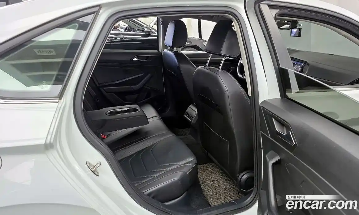 Volkswagen Jetta 2020 1.4 Автомат в Москве № 232229, фото 8