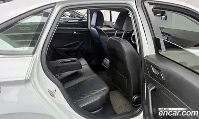 Volkswagen Jetta 2020 1.4 Автомат в Москве № 232229, миниатюра 8