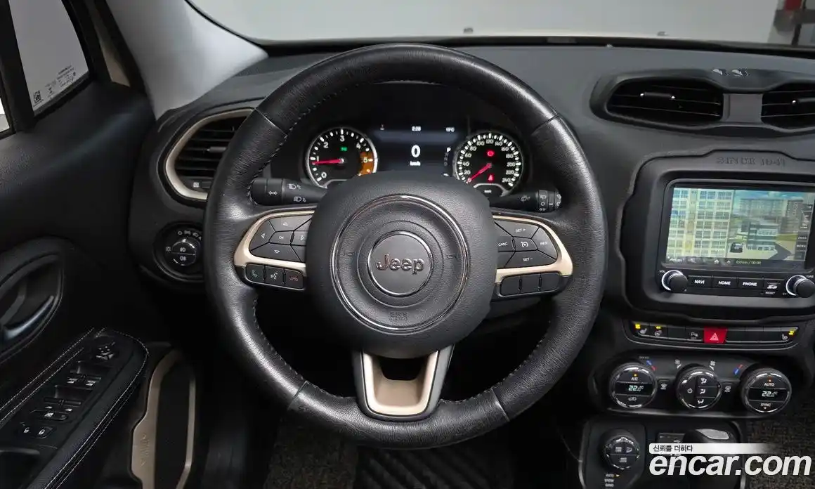 Jeep Renegade 2016 2.0 Автомат в Москве № 232530, фото 15