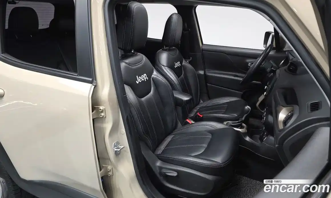 Jeep Renegade 2016 2.0 Автомат в Москве № 232530, фото 18