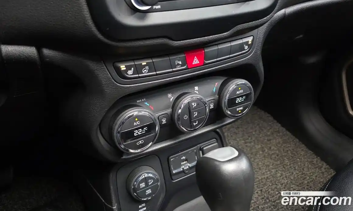 Jeep Renegade 2016 2.0 Автомат в Москве № 232530, фото 3