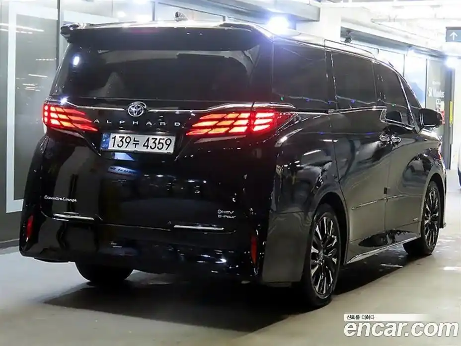 Toyota Alphard 2024 2.5 Автомат в Москве № 232832, фото 4