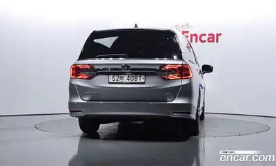 Honda Odyssey 2018 3.5 Автомат в Москве № 232890, миниатюра 3