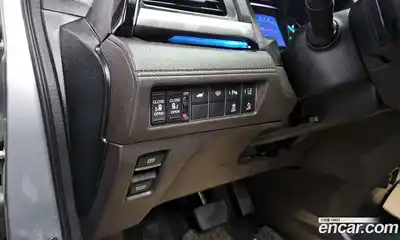 Honda Odyssey 2018 3.5 Автомат в Москве № 232890, миниатюра 6