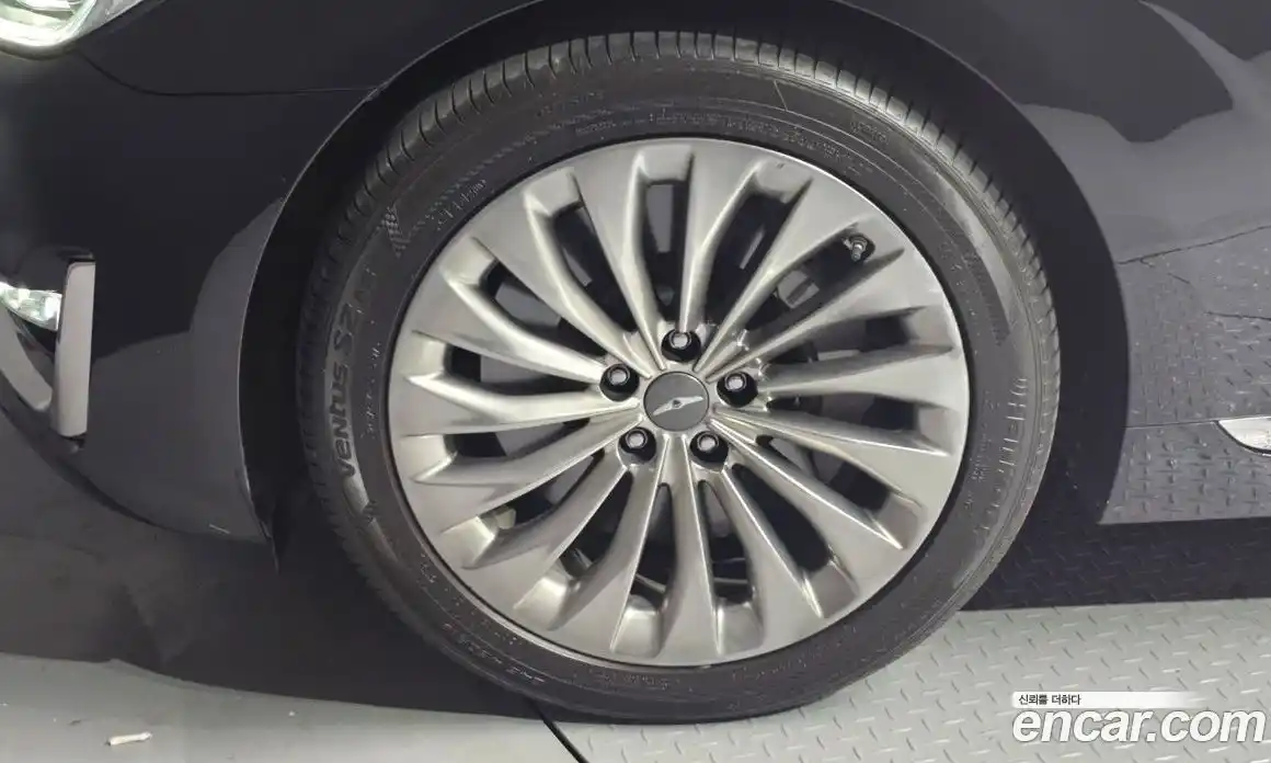 Genesis EQ900 2016 3.8 Автомат в Москве № 24677, фото 4