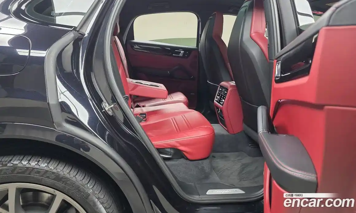 Porsche Cayenne 2020 3.0 Автомат в Москве № 252014, фото 3