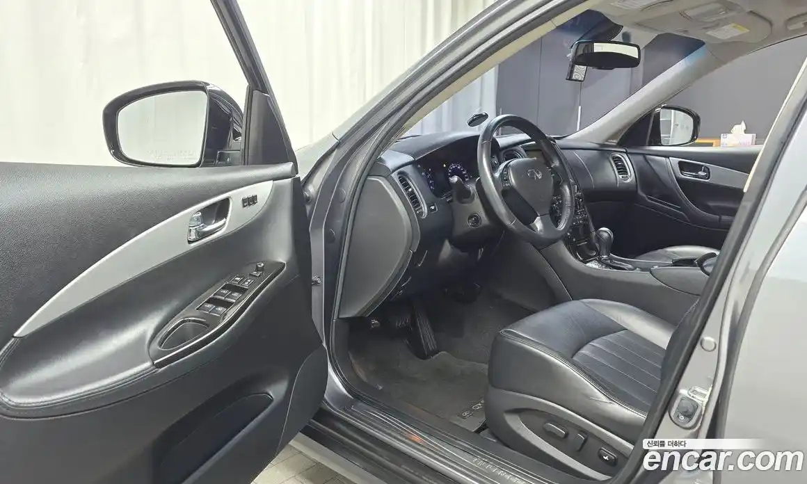 Infiniti QX50 2015 3.7 Автомат в Москве № 256146, фото 6
