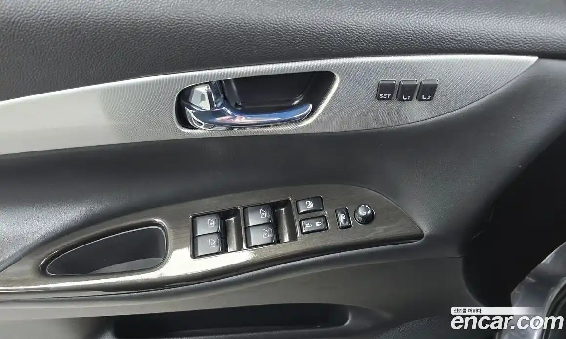 Infiniti QX50 2015 3.7 Автомат в Москве № 256146, фото 7