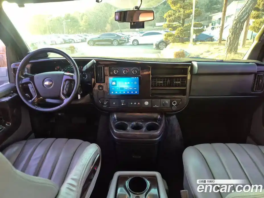 Chevrolet Express Van 2015 6.0 Автомат в Москве № 260703, фото 14