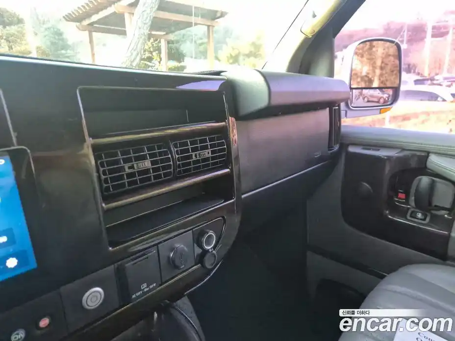 Chevrolet Express Van 2015 6.0 Автомат в Москве № 260703, фото 19