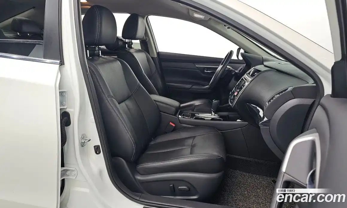 Nissan Altima 2017 2.5 Автомат в Москве № 285046, фото 12