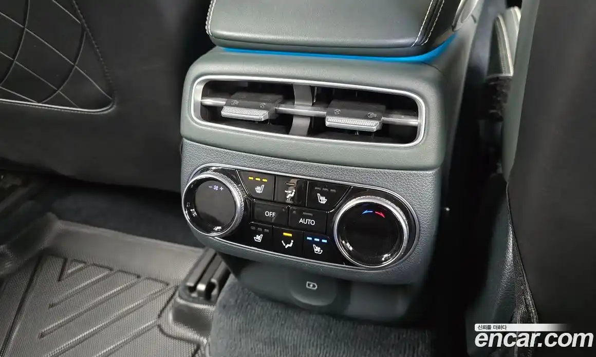 Genesis GV70 2022 0.1 Автомат в Москве № 309170, фото 15