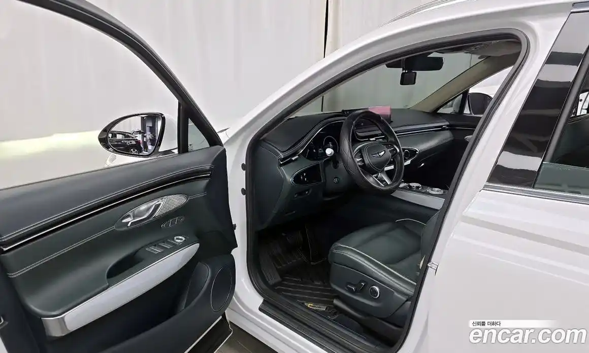 Genesis GV70 2022 0.1 Автомат в Москве № 309170, фото 16