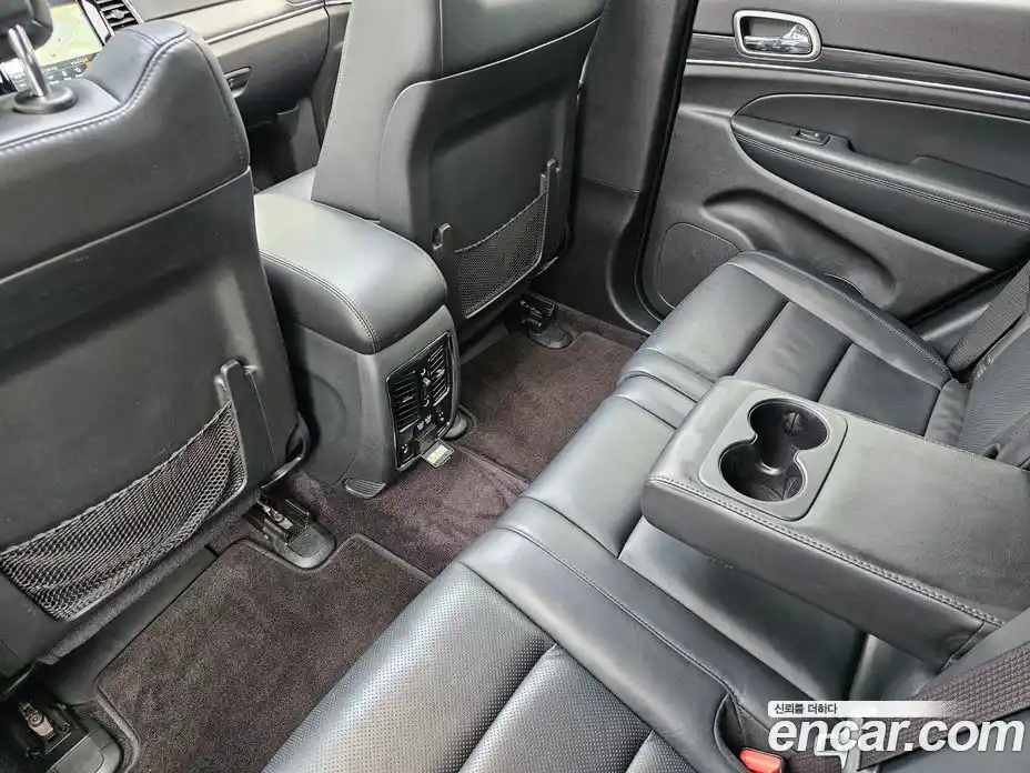 Jeep Cherokee 2019 3.6 Автомат в Москве № 310509, фото 16