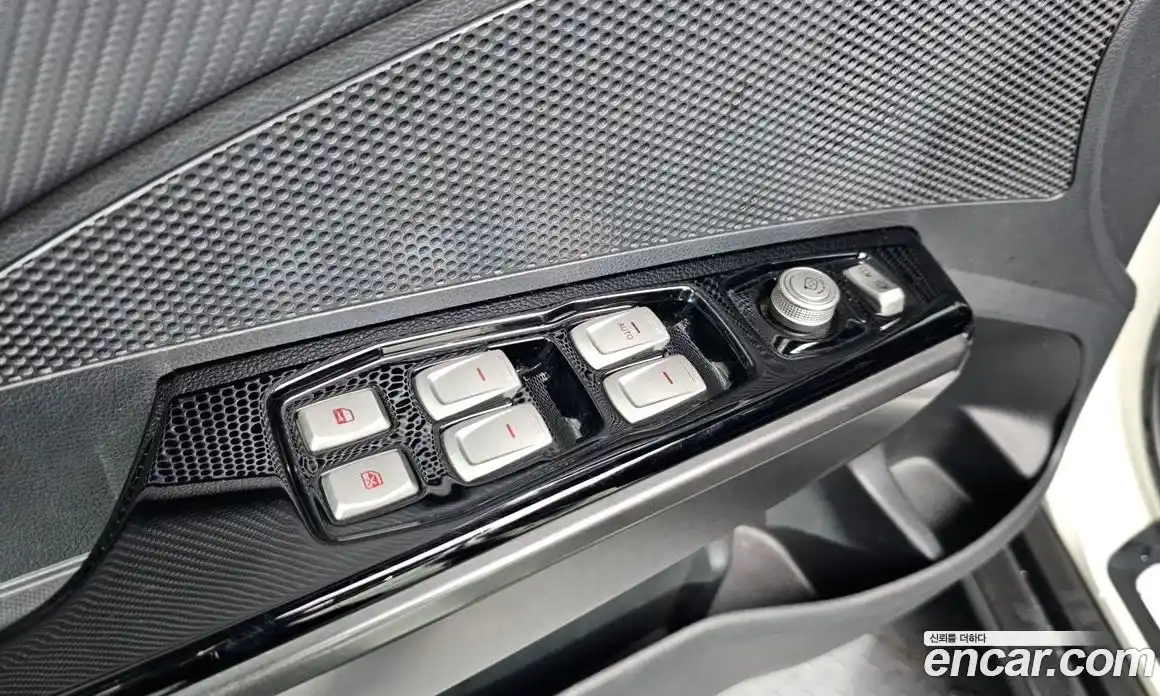 SsangYong TIBOLI 2017 1.6 Автомат в Москве № 31591, фото 3