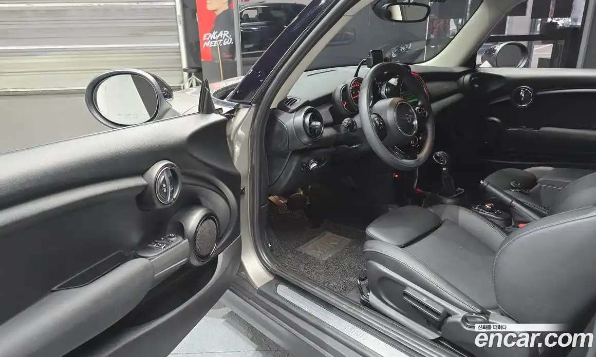 Mini Cooper 2019 1.5 Автомат в Москве № 316861, фото 11