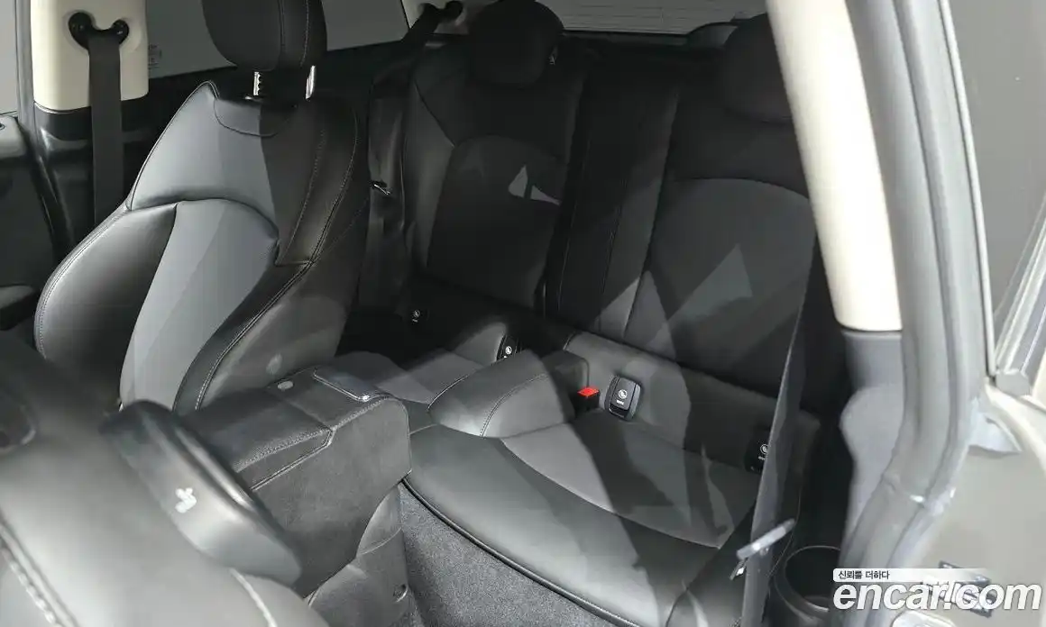 Mini Cooper 2019 1.5 Автомат в Москве № 316861, фото 13