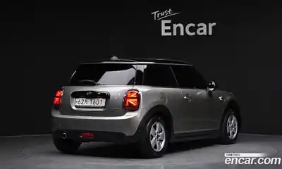 Mini Cooper 2019 1.5 Автомат в Москве № 316861, миниатюра 2
