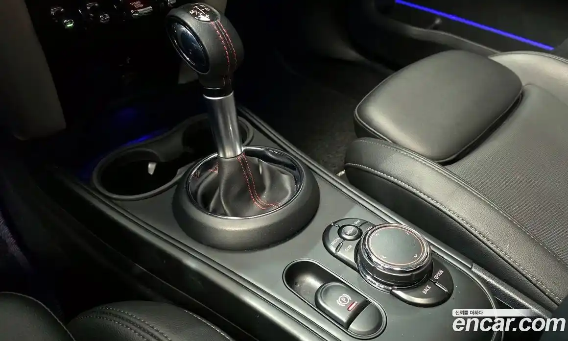 Mini Countryman 2019 2.0 Автомат в Москве № 316983, фото 15