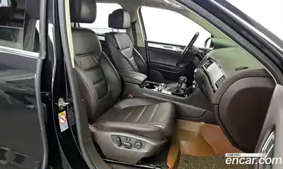 Volkswagen Touareg 2015 3.0 Автомат в Москве № 318051, миниатюра 11